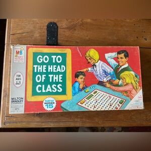 1967 MB Go To Head Of The Class Board Game